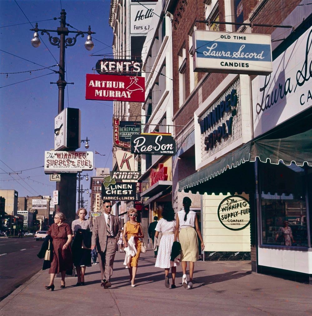 People on Portage 1961 - Photo by Chris Dunn